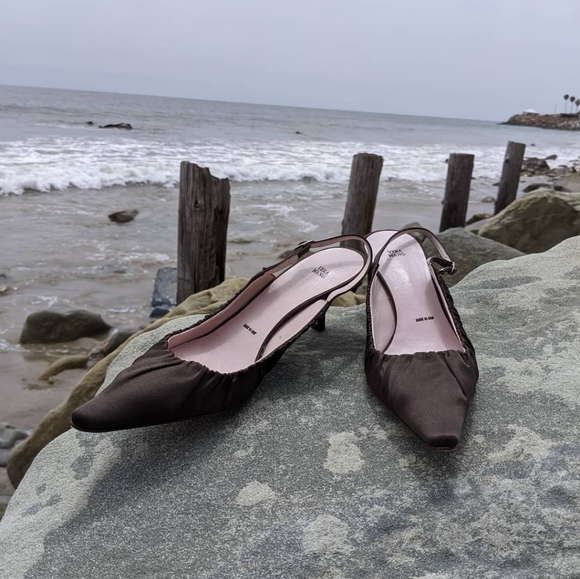 Vera Wang heels - Picture 2 of 2